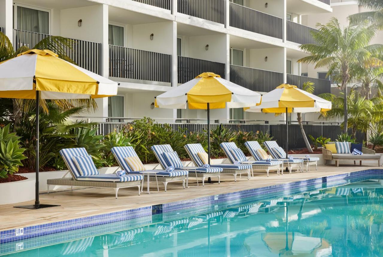 The Beachcomber Hotel & Resort, Ascend Hotel Collection Toukley Eksteriør bilde The pool at The Standard, East Village